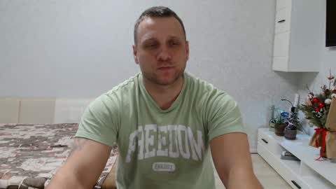 Snapshot of malchyshka chatting on 01.28.25 malchyshka online show from 01.28.25