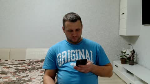 Snapshot of malchyshka chatting on 02.05.25 malchyshka online show from 02.05.25