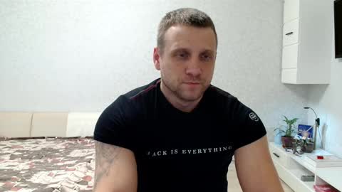 Snapshot of malchyshka chatting on 03.10.25 malchyshka online show from 03.10.25
