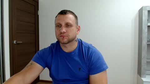 Snapshot of malchyshka chatting on 09.28.25 malchyshka online show from 09.28.25