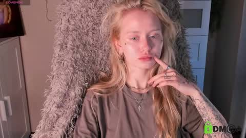 Snapshot of malenaernman chatting on 10.09.25 Malena online show from 10.09.25