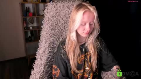 Snapshot of malenaernman chatting on 11.05.25 Malena online show from 11.05.25