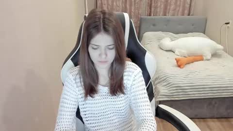 Snapshot of malia__hale chatting on 12.14.24 Malia online show from 12.14.24