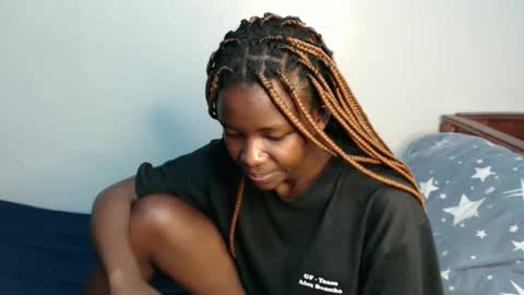 lati online show from 11.15.25