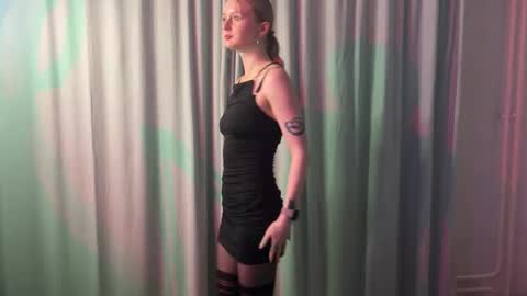 Snapshot of maliinka chatting on 10.15.25 Malinka online show from 10.15.25