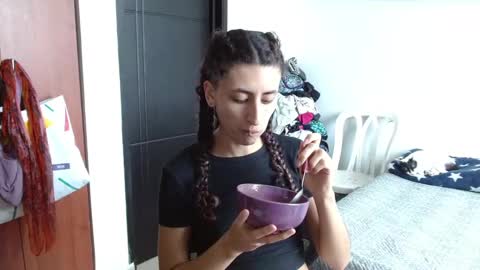 Snapshot of malitamuymal22 chatting on 01.04.25 Malita online show from 01.04.25