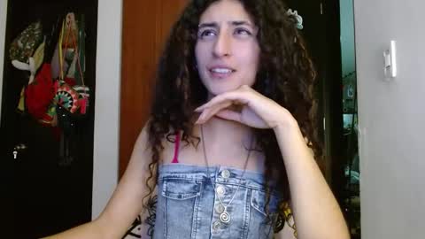 Snapshot of malitamuymal22 chatting on 10.17.25 Malita online show from 10.17.25