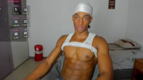 Snapshot of malkongarcia chatting on 09.26.25 malkongarcia online show from 09.26.25