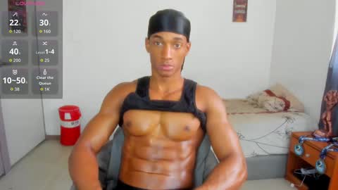 Snapshot of malkongarcia chatting on 10.01.25 malkongarcia online show from 10.01.25