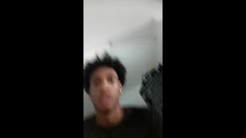 Snapshot of malkongarcia chatting on 12.19.25 malkongarcia online show from 12.19.25