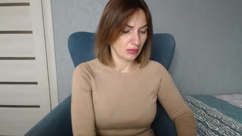 Snapshot of mallinia chatting on 12.04.24 mallinia online show from 12.04.24