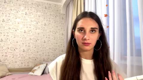 Lory online show from 11.20.25