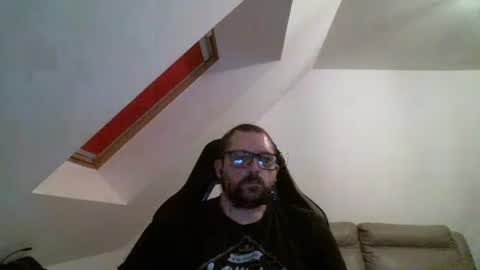 Snapshot of malou2927 chatting on 05.19.26 breton online show from 05.19.26