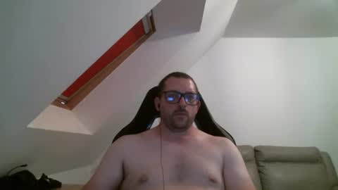 Snapshot of malou2927 chatting on 05.24.26 breton online show from 05.24.26