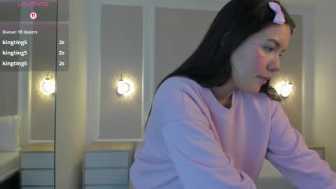 M A L U online show from 10.18.25