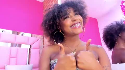 Snapshot of malu_horny_69 chatting on 03.05.25 Melanie online show from 03.05.25