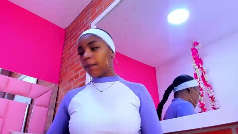 Snapshot of malu_horny_69 chatting on 03.09.25 Melanie online show from 03.09.25