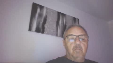 Snapshot of mambow99 chatting on 01.04.25 OLDMANFREE online show from 01.04.25