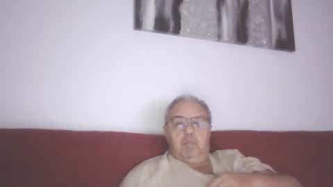 Snapshot of mambow99 chatting on 02.23.25 OLDMANFREE online show from 02.23.25