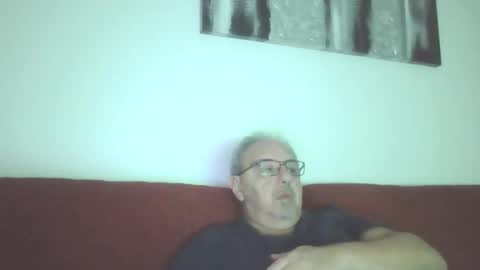 Snapshot of mambow99 chatting on 03.02.25 OLDMANFREE online show from 03.02.25