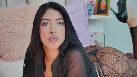 Snapshot of mami_natacha19x chatting on 10.29.25 nati online show from 10.29.25