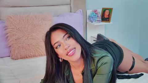 Snapshot of mami_natacha19x chatting on 11.03.25 nati online show from 11.03.25