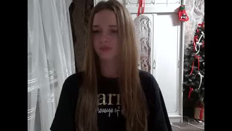 Mamie Trish online show from 12.04.24