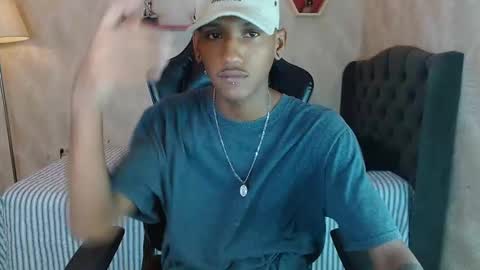 man_san11 online show from 10.19.25