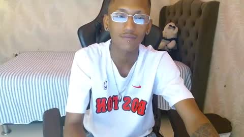 man_san11 online show from 10.20.25