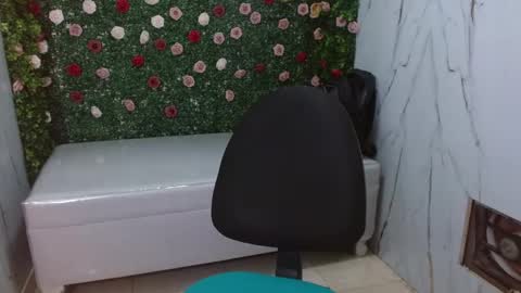 man_san11 online show from 12.22.25