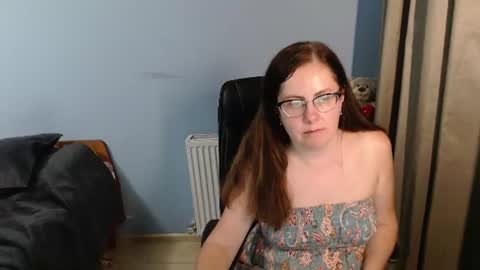 Snapshot of mandarinka28 chatting on 07.18.26 mandarinka28 online show from 07.18.26