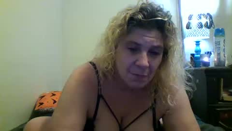 mindy22 online show from 12.14.24