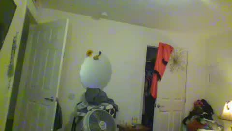 Snapshot of mandilube39 chatting on 10.16.25 mindy22 online show from 10.16.25