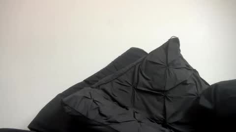 Snapshot of mandingoomann5 chatting on 09.28.25 MandingooMann online show from 09.28.25