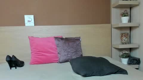 Snapshot of mandymansion chatting on 09.23.25 MandyMansion online show from 09.23.25