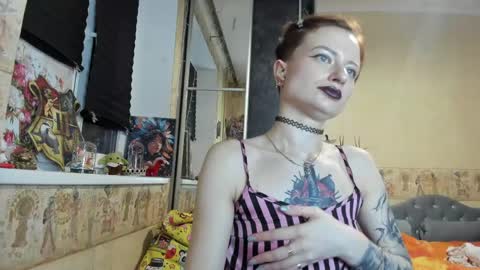 Snapshot of mandyshine chatting on 04.18.26 Mandy online show from 04.18.26