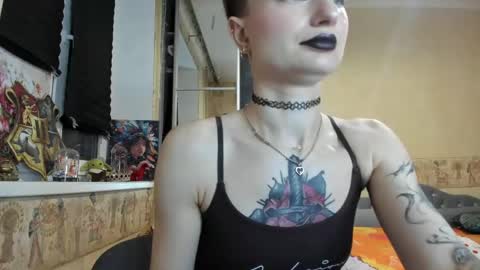 Snapshot of mandyshine chatting on 04.19.26 Mandy online show from 04.19.26