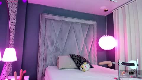 manelyk_evanss online show from 02.14.26