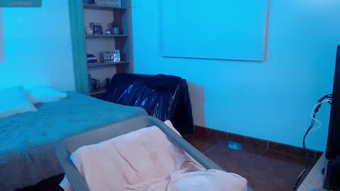 Snapshot of mangxx chatting on 10.03.25 Danny online show from 10.03.25