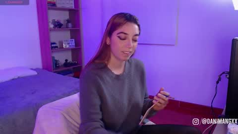 Snapshot of mangxx chatting on 10.14.25 Danny online show from 10.14.25