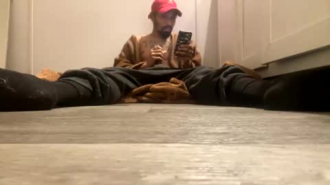 Snapshot of mani4sexy chatting on 12.13.24 Mani4sexy online show from 12.13.24