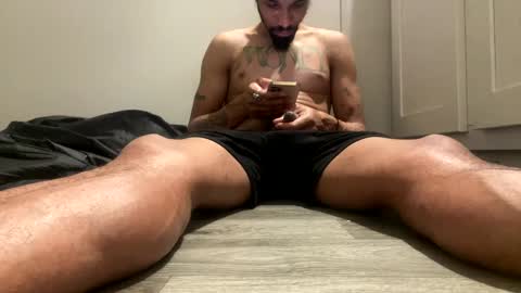 Snapshot of mani4sexy chatting on 12.16.24 Mani4sexy online show from 12.16.24