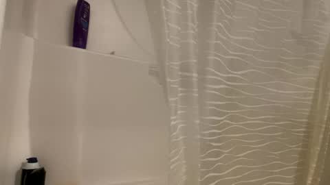 Snapshot of mani4sexy chatting on 12.26.24 Mani4sexy online show from 12.26.24