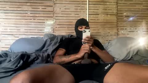 Snapshot of mani4sexy chatting on 10.04.25 Mani4sexy online show from 10.04.25