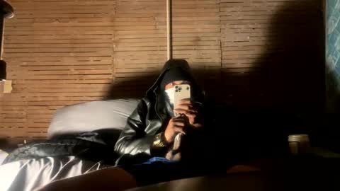 Snapshot of mani4sexy chatting on 10.16.25 Mani4sexy online show from 10.16.25