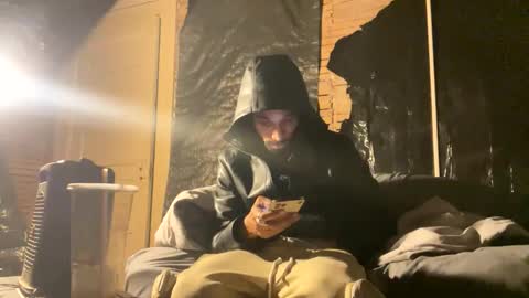 Snapshot of mani4sexy chatting on 10.28.25 Mani4sexy online show from 10.28.25