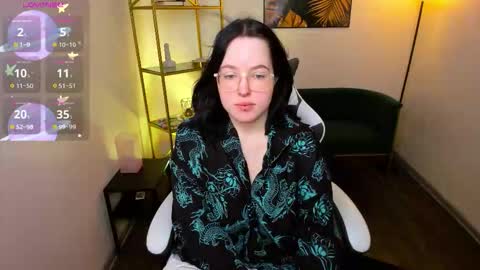 manic_pixie_ online show from 11.09.25