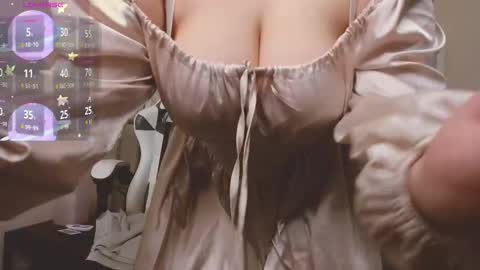 manic_pixie_ online show from 11.15.25