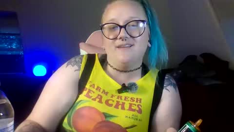 Snapshot of manicpixiepop chatting on 05.08.26 ManicPixiePop online show from 05.08.26