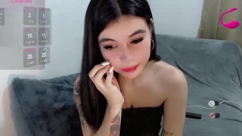 Snapshot of manilynforyou chatting on 11.13.25 manilynforyou online show from 11.13.25